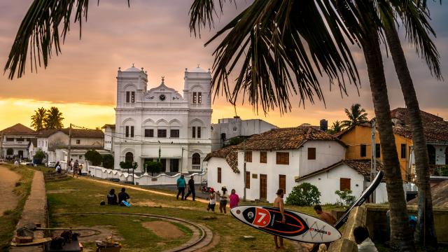 Tour Galle Fort at sunset