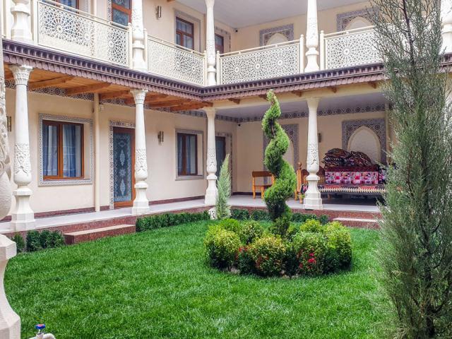 Jahongir Premium Hotel