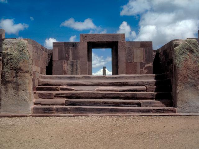 Uncover the mysteries of Tiwanaku