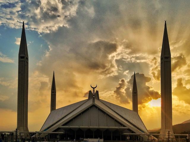 Visit the Faisal Mosque