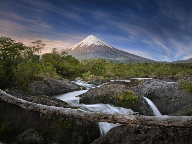 Hike up Osorno Volcano