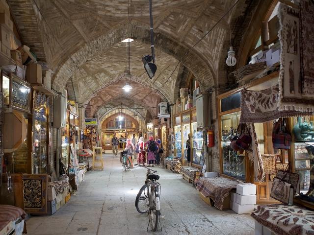 Wander in Isfahan's Grand Bazaar