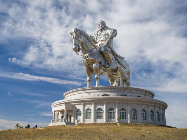 Terelj, Genghis Khan statue & Gun Galut