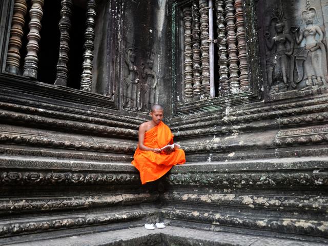 Experience spiritual Cambodia