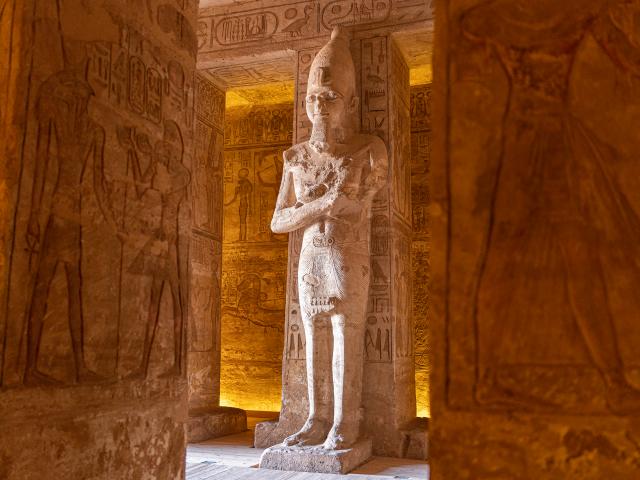 Discover magnificent statues and hieroglyphics