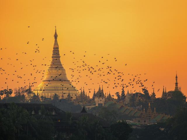 See the Shwedagon Pagoda turn gold