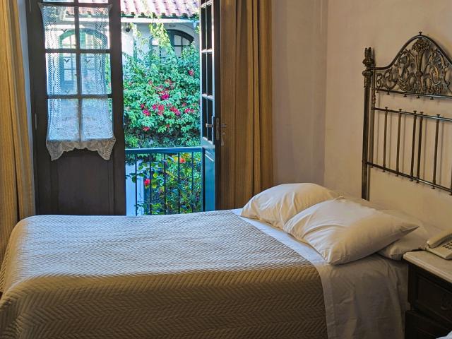 Parador Santa Maria La Real Hotel
