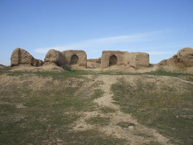 Wander the ruins of Penjikent