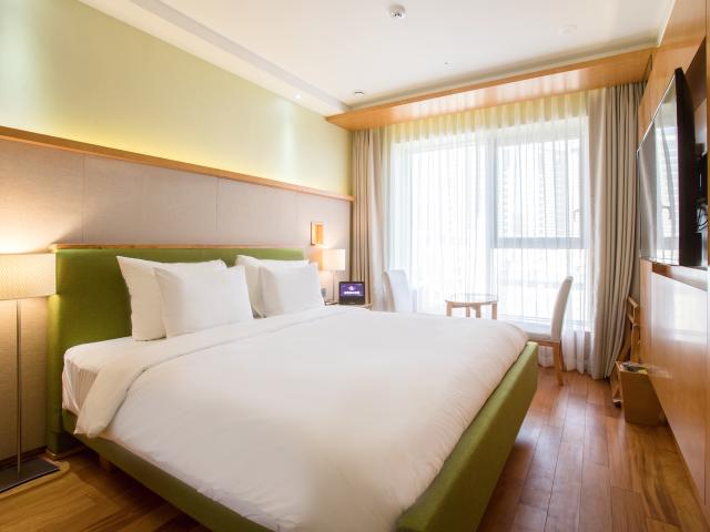 Baymond Hotel