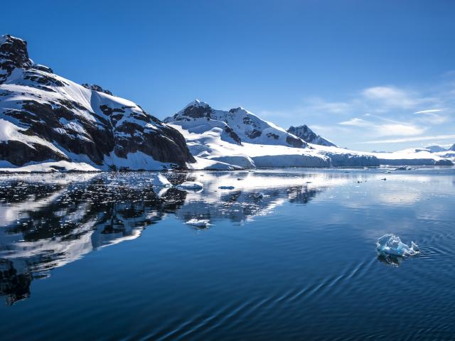 Antarctica: Spirit of Shackleton