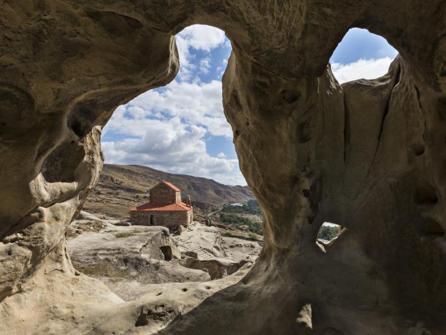 Discover a Silk Road cave town