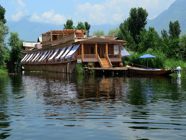 Sukoon Houseboat