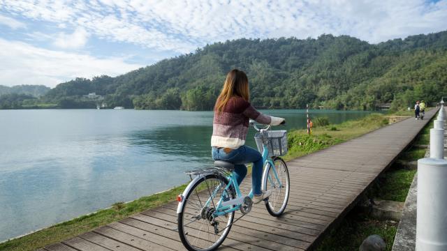 Cycling around Sun Moon Lake