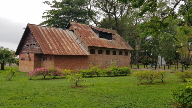 Uncover Suriname's Dutch Colonial Influence in Paramaribo