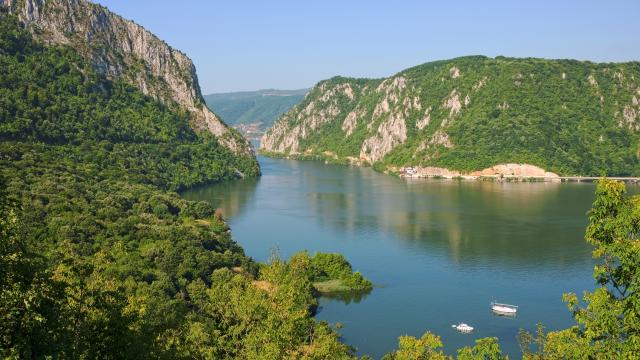 Cruise Along the Danube