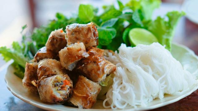 Learn the secrets of Lao cuisine