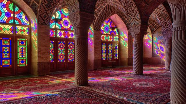 Visit Nasir al-Mulk Mosque