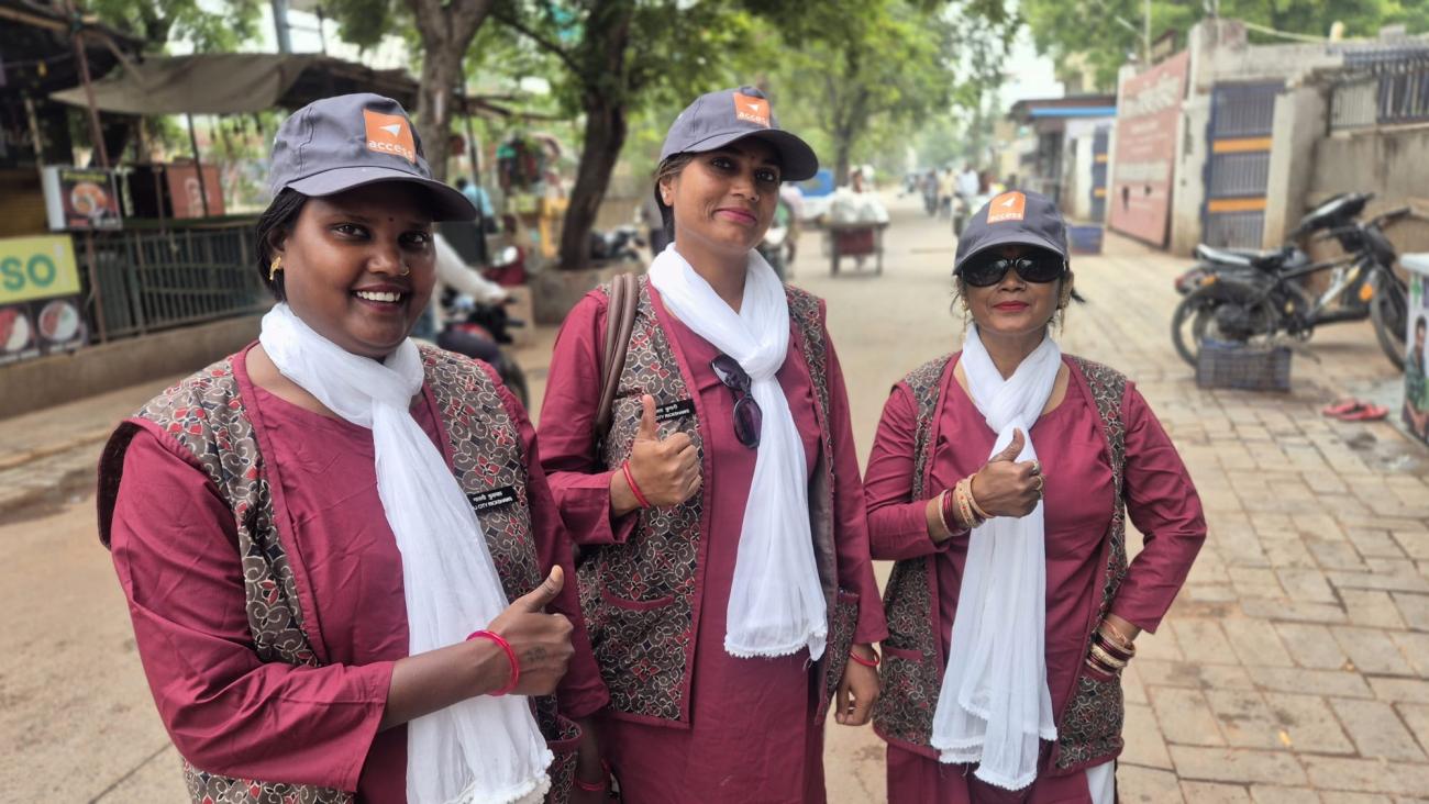 Agra Beyond the Taj: Riding with the Taj City Rickshaw Company ...