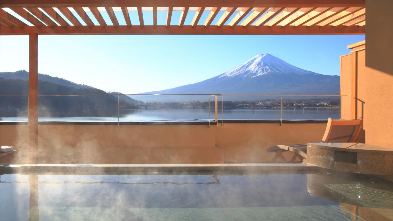 Japanese onsen with view of Mount Fuji